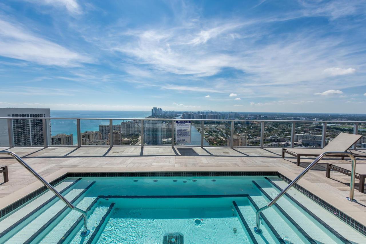 Espectacular Condo Esquina Beach House Hollywood Apartamento Ngoại thất bức ảnh