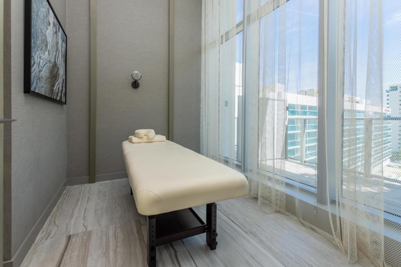 Espectacular Condo Esquina Beach House Hollywood Apartamento Ngoại thất bức ảnh
